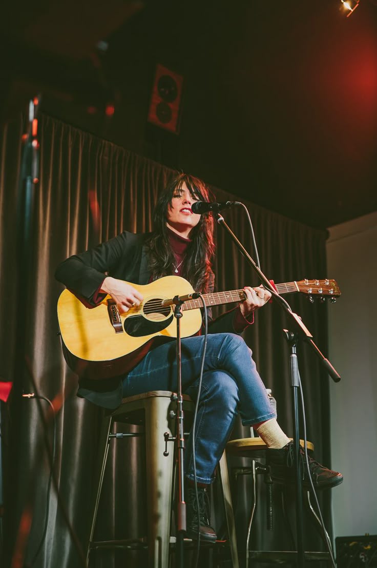 Live Guitarist